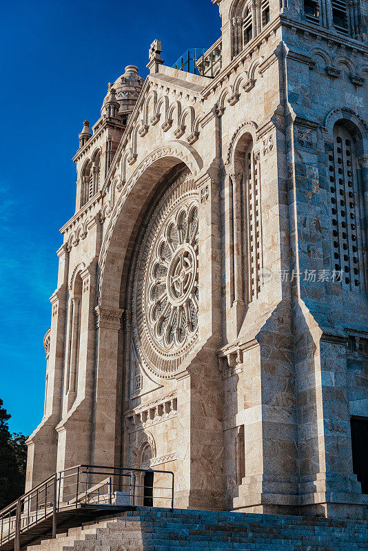 在葡萄牙美丽的小镇Viana do Castelo的耶稣圣心圣殿